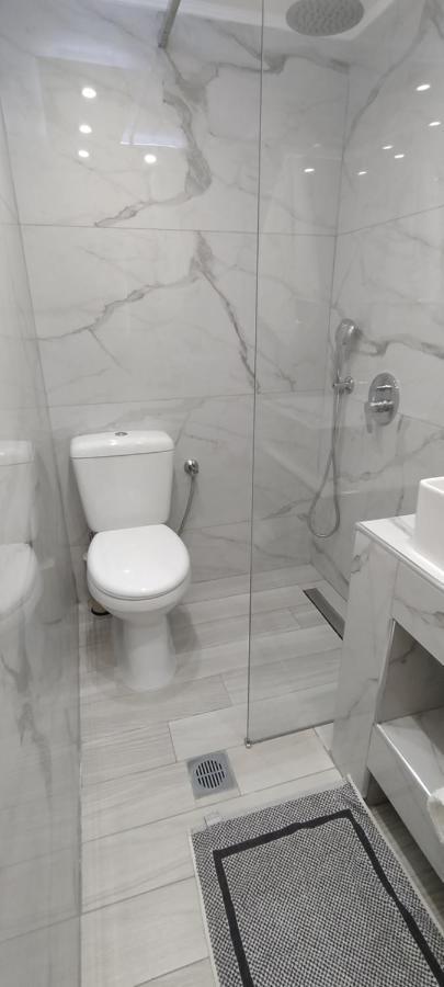 Sweetmar Guestrooms-Ground Floor Kos Town Luaran gambar