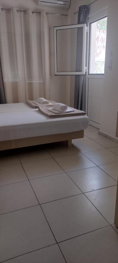 Sweetmar Guestrooms-Ground Floor Kos Town Luaran gambar