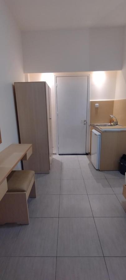 Sweetmar Guestrooms-Ground Floor Kos Town Luaran gambar